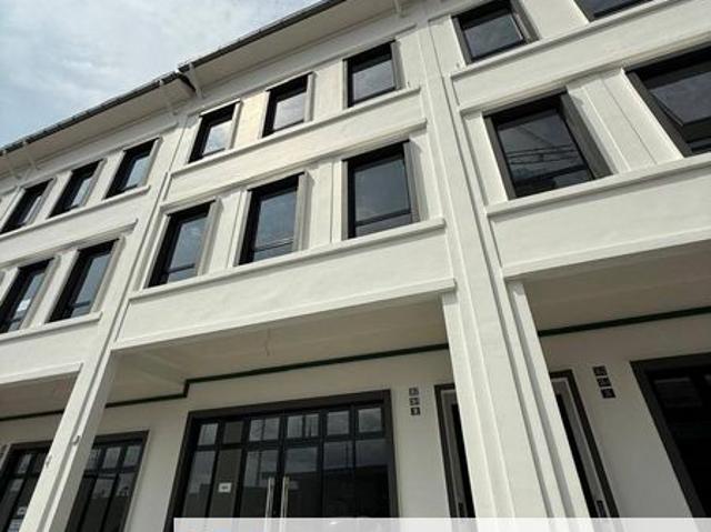 Shop for rent in Bukit Ledang, Johor