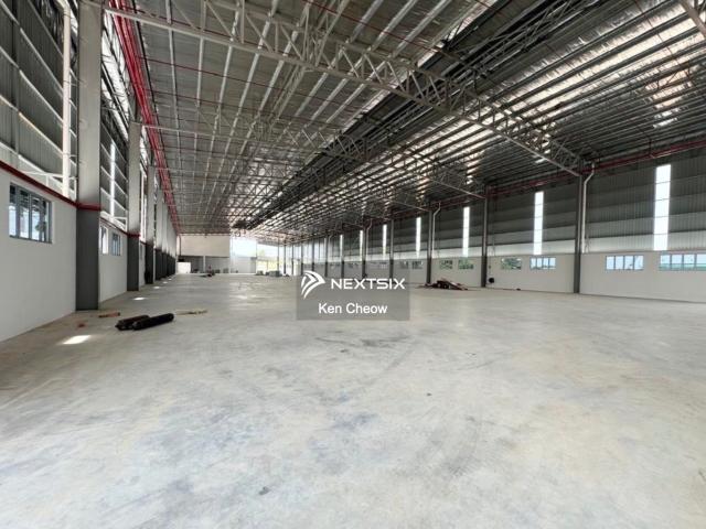 Warehouse for sale in Johor
