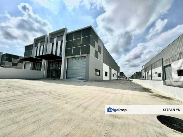 Warehouse for sale in Kediaman Kakitangan Daerah JKR Johor Bahru, Iskandar Puteri