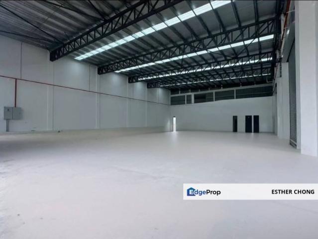 Warehouse for rent in Kediaman Kakitangan Daerah JKR Johor Bahru, Iskandar Puteri