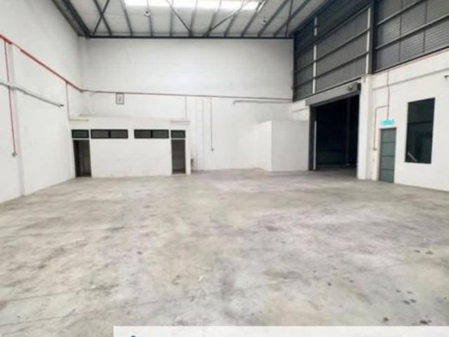 Warehouse for rent in Kediaman Kakitangan Daerah JKR Johor Bahru, Iskandar Puteri