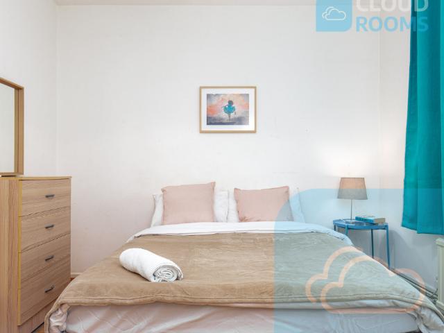 Room for rent in Rode, Somerset