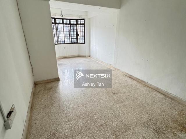 Shop for sale in Johor