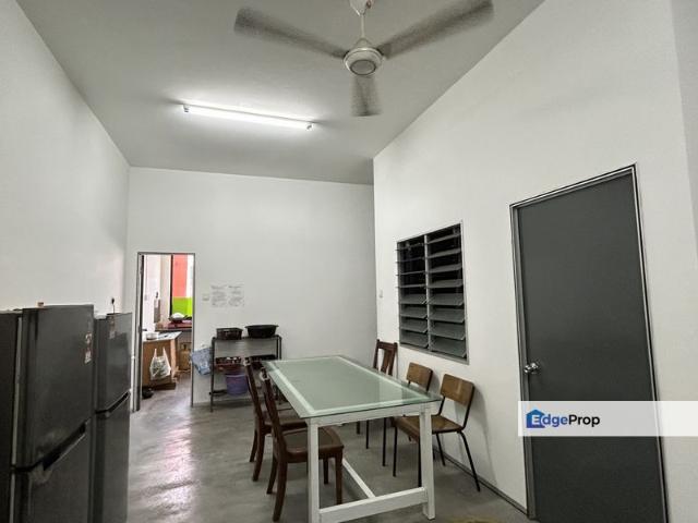 Shop for sale in Johor