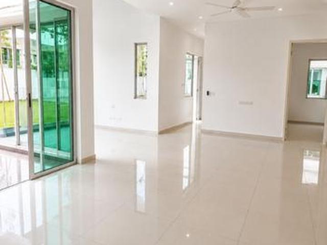 Bungalow for sale in Kajang, Langat