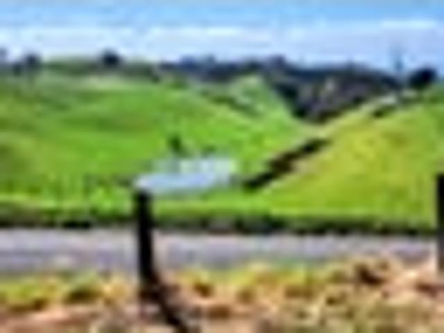 Land for sale in Awhitu