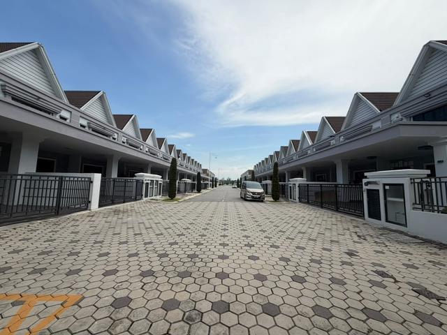 Terraced House for rent in Wellesley, Penang