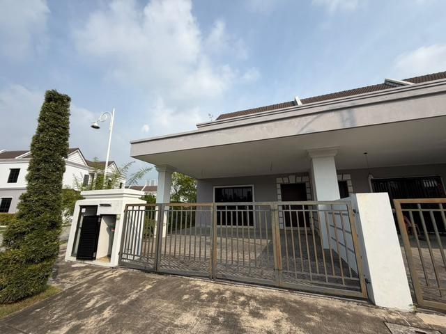 Terraced House for rent in Wellesley, Penang