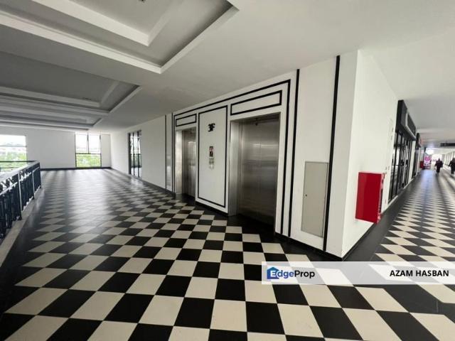 Shop for sale in Johor