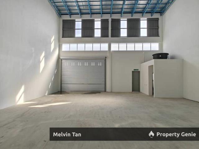 Warehouse for sale in Malaka