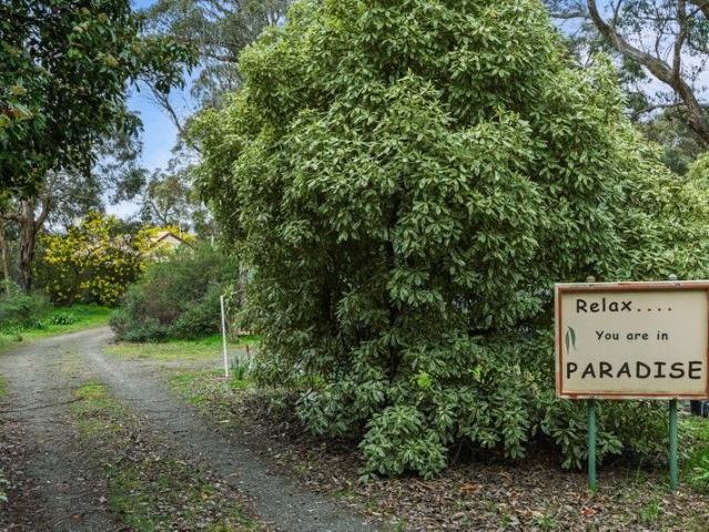 Cottage for sale in Buninyong, Victoria