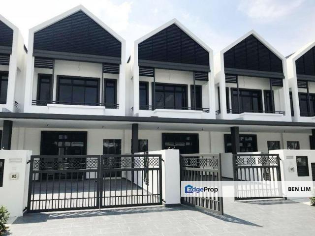 House for sale in Taman Daya, Tebrau