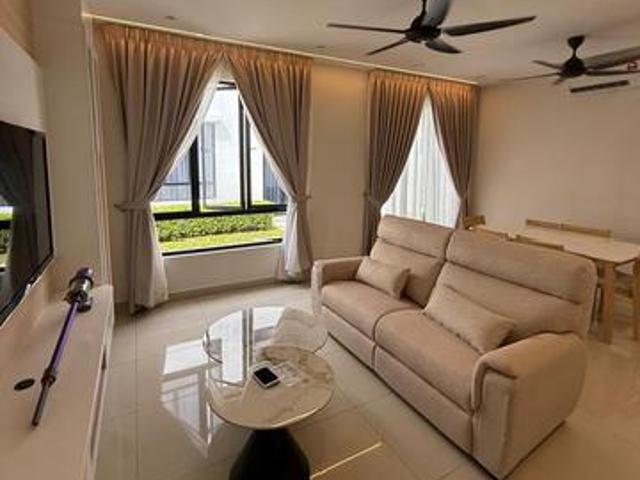 Townhouse for rent in Batu Kawan, Seberang Perai