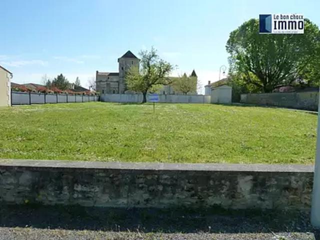 Terrain vente à Saintes, Ecoyeux