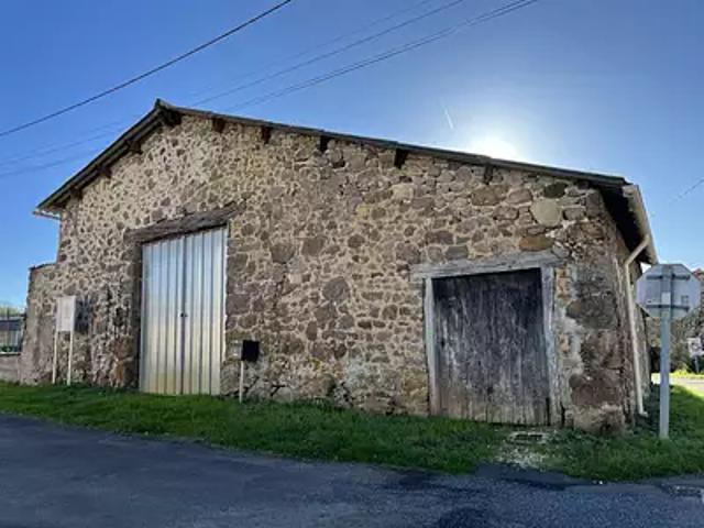 Maison vente à Angoulême, Écuras