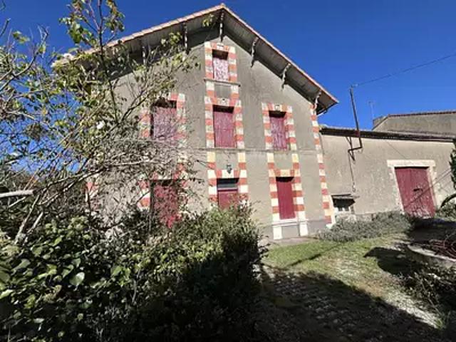Maison vente à Angoulême, Écuras