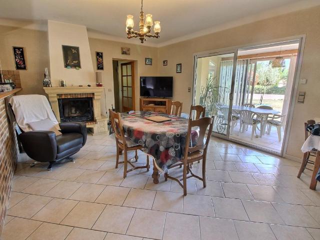 Maison vente à Saintes, Ecurat