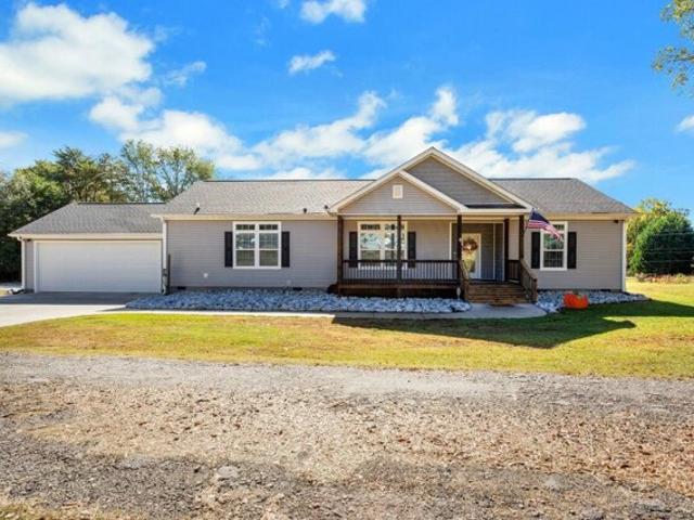 House for sale in Taylors, South Carolina