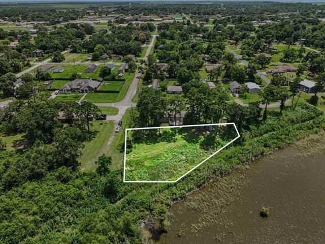 Land for sale in Chambers, Texas