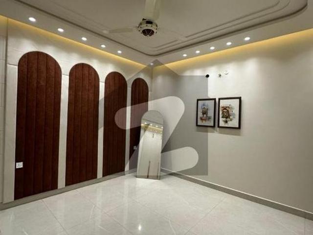 House for sale in Faisalabad, Islamabad Capital Territory