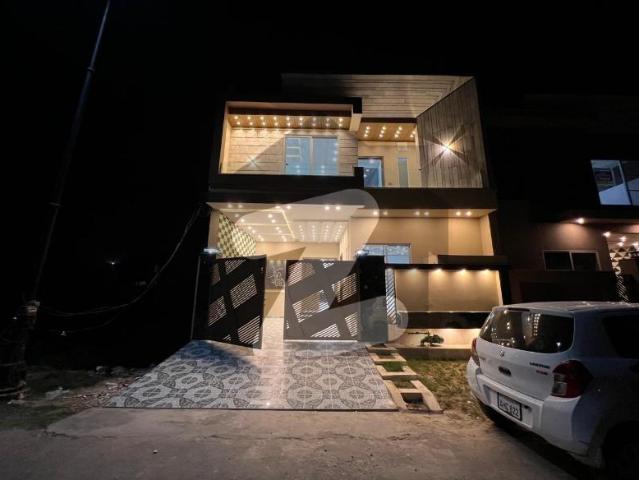 House for sale in Faisalabad, Islamabad Capital Territory