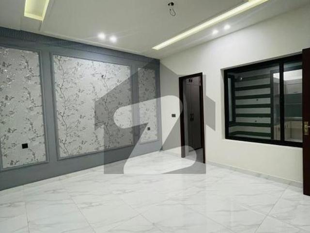 House for sale in Faisalabad, Islamabad Capital Territory