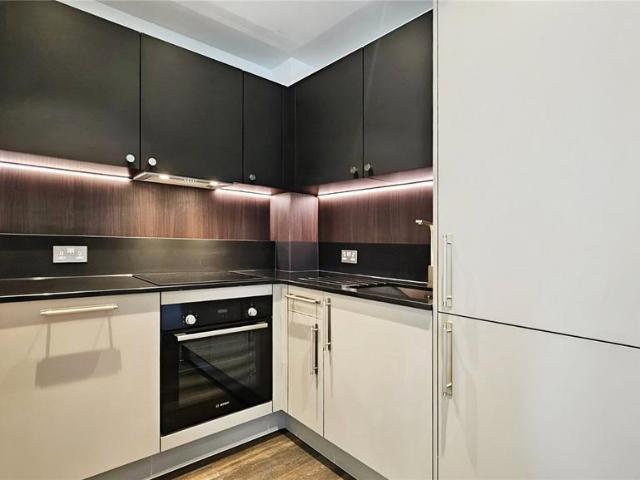 Apartment for rent in Birch Green, Lower Halliford