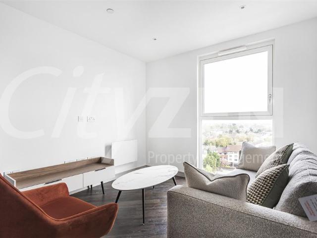House for rent in Birch Green, Lower Halliford