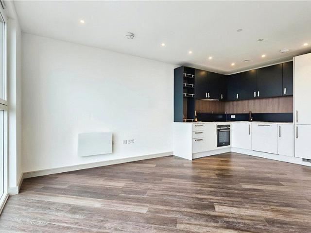 Apartment for rent in Birch Green, Lower Halliford