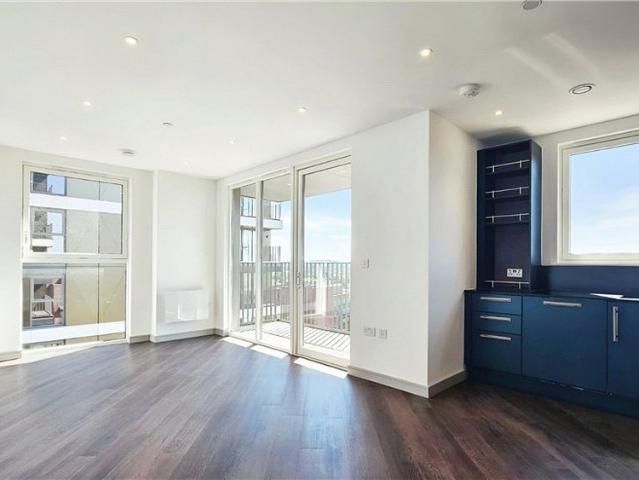 Apartment for rent in Birch Green, Lower Halliford