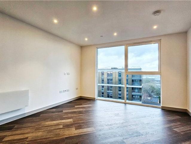 Apartment for rent in Birch Green, Lower Halliford