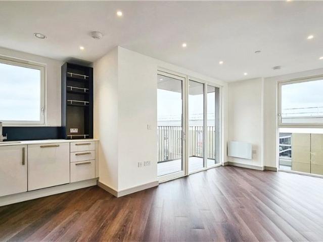 Apartment for rent in Birch Green, Lower Halliford