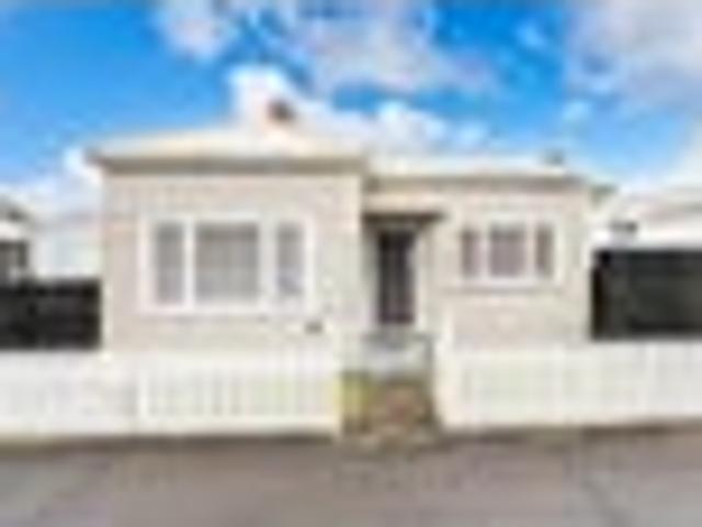 House for sale in Balmoral, Oroua County