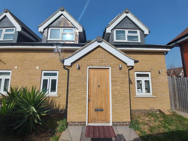 House for rent in London Borough of Sutton, Greater London