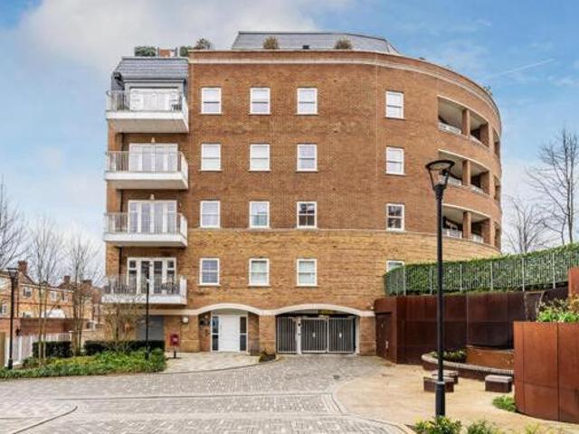 House for sale in Limpsfield, Tandridge