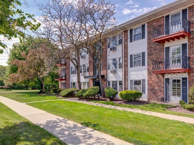 Apartment for rent in Carpentersville, Illinois