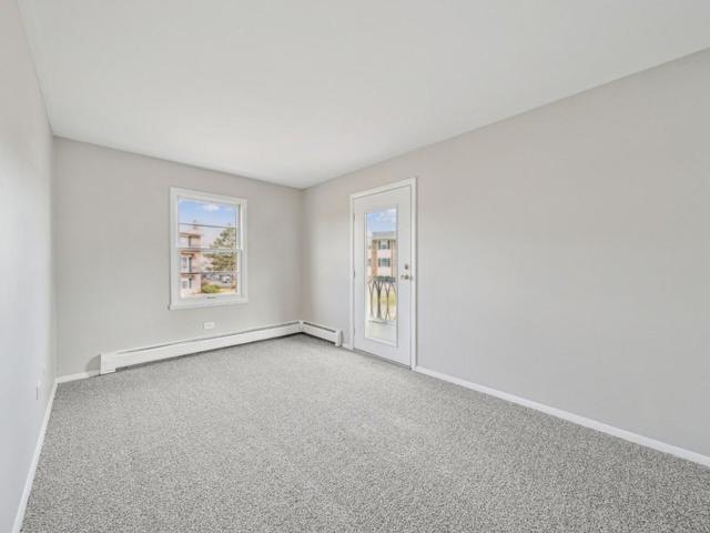 Apartment for rent in Carpentersville, Illinois