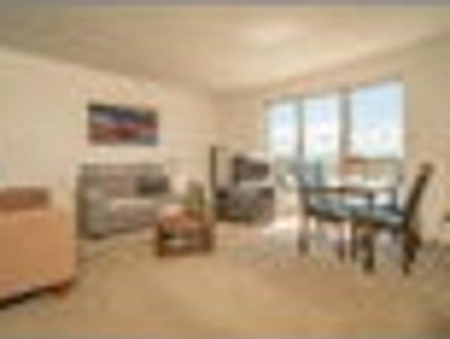 Apartment for rent in Newton, Auckland