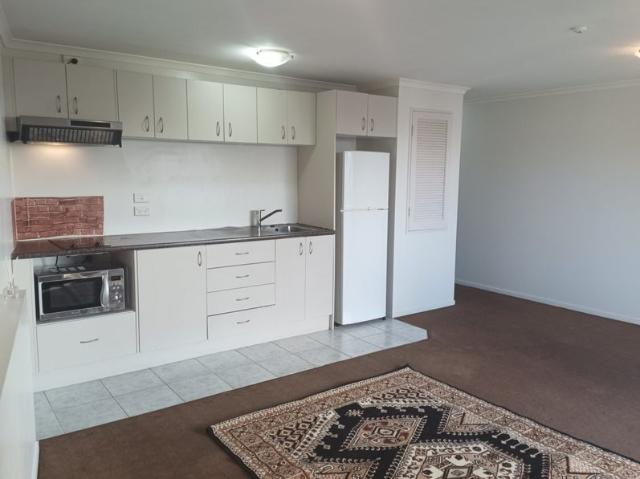 Apartment for rent in Newton, Auckland