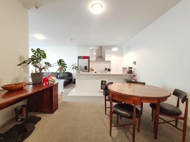 Apartment for rent in Newton, Auckland