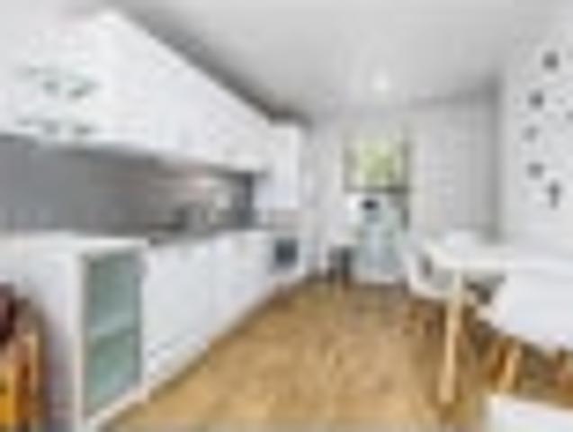 Townhouse for rent in Newton, Auckland