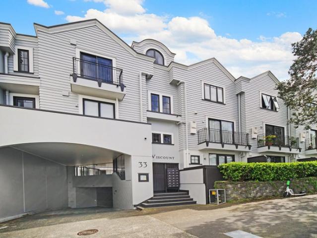Apartment for rent in Newton, Auckland