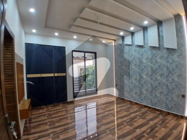 House for sale in Faisalabad, Islamabad Capital Territory
