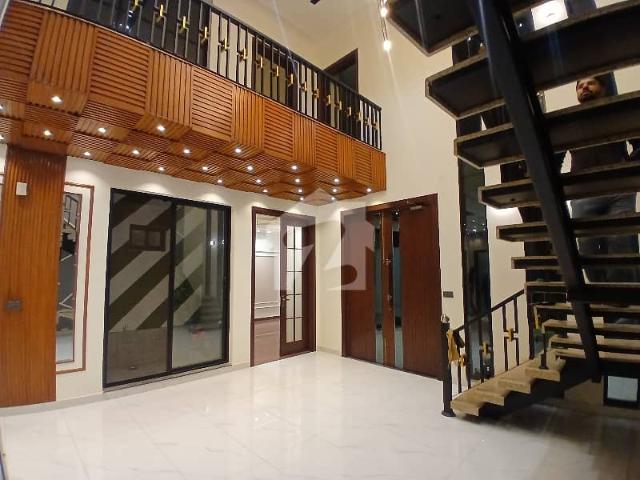 House for sale in Faisalabad, Islamabad Capital Territory