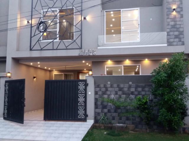 House for sale in Faisalabad, Islamabad Capital Territory