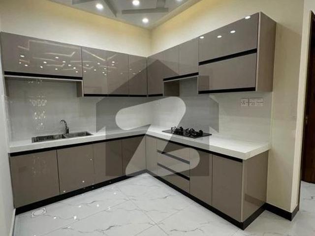 House for sale in تحصیل فیصل آباد شہر, فیصل آباد ڈویژن