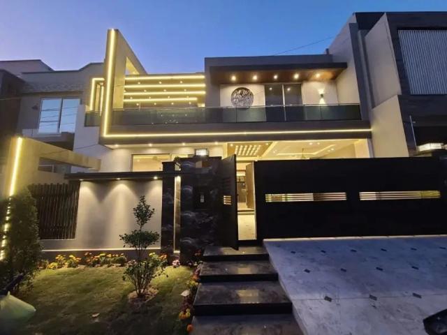 House for sale in Faisalabad, Islamabad Capital Territory