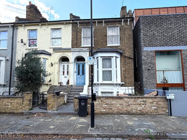 House for rent in Victoria Park Village, Greater London