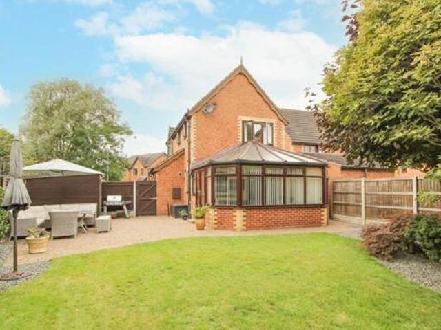 House for sale in Edenthorpe, South Yorkshire
