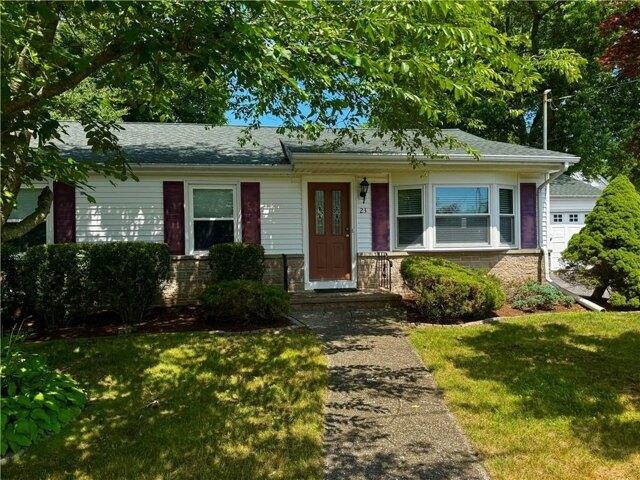 House for sale in Lincoln, Rhode Island
